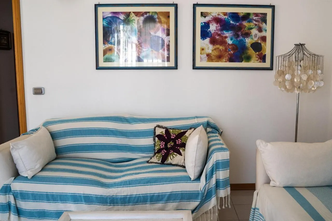 Elegant Apartment In Residence With Pool أتشيريالي