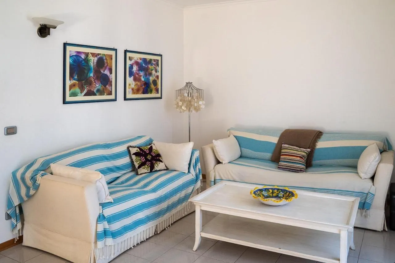 Elegant Apartment In Residence With Pool أتشيريالي