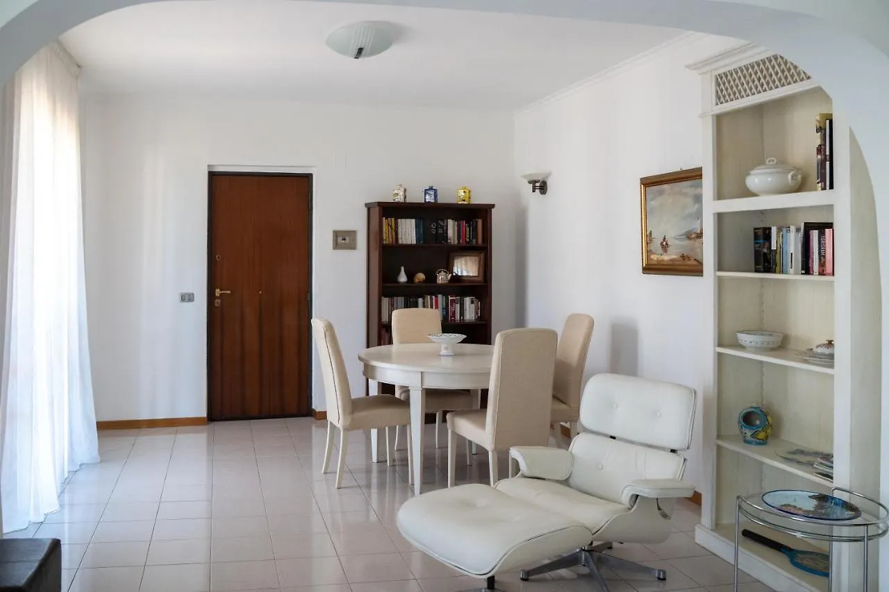 Elegant Apartment In Residence With Pool أتشيريالي
