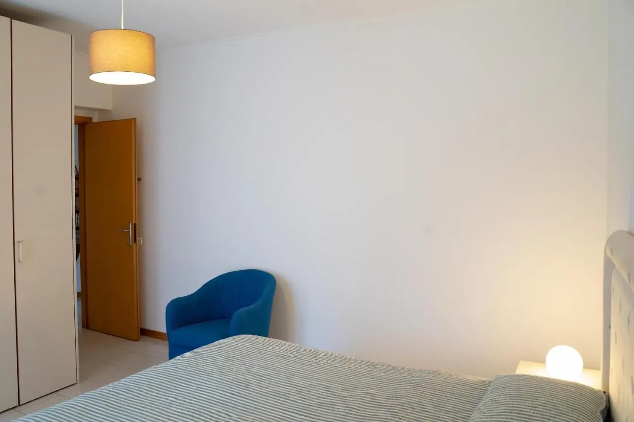 Elegant Apartment In Residence With Pool أتشيريالي