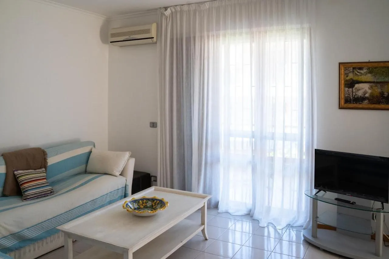 Elegant Apartment In Residence With Pool أتشيريالي